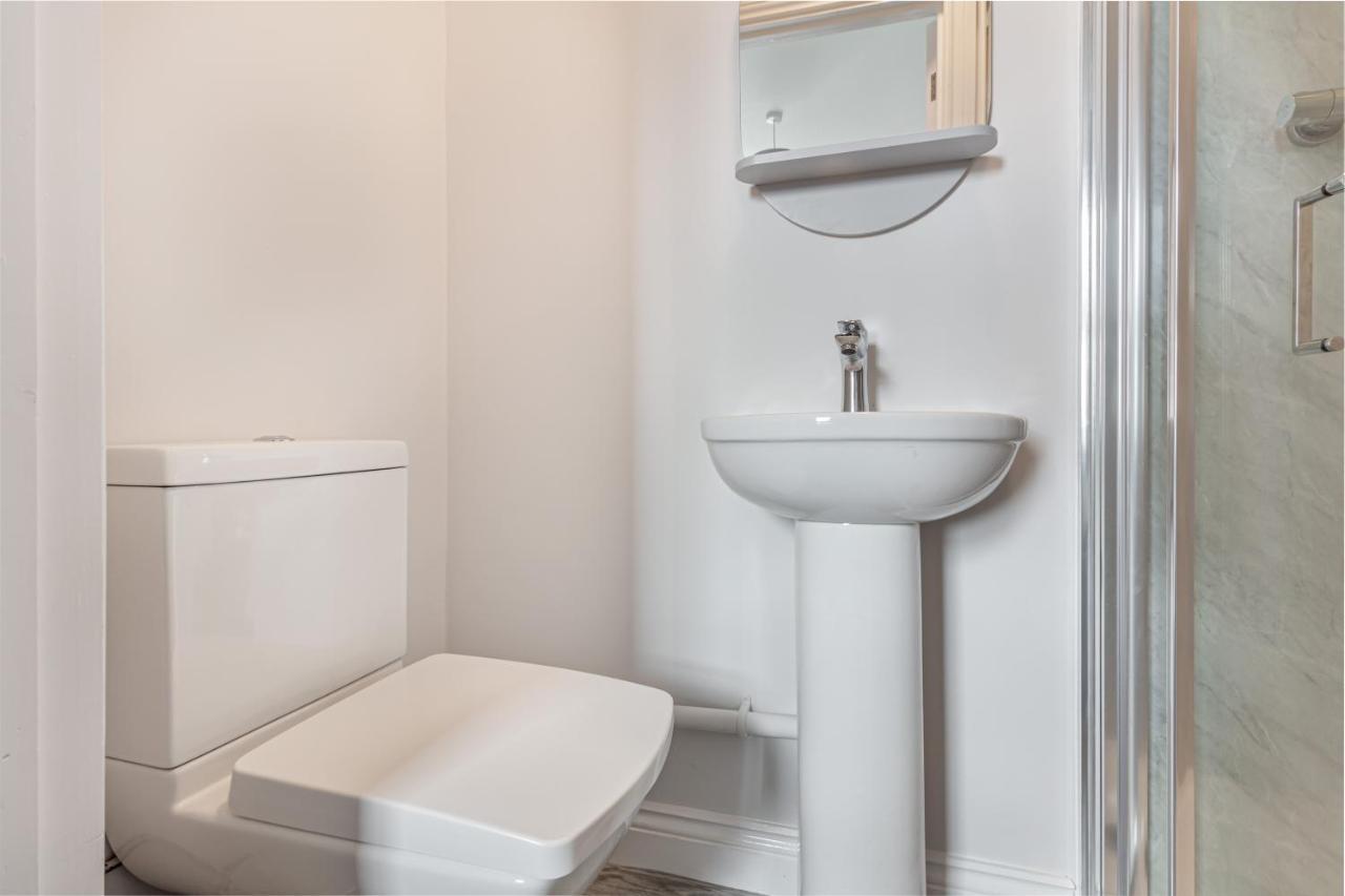 Host & Stay - The Bull Inn, 3 Double Rooms Fernhill Heath Εξωτερικό φωτογραφία